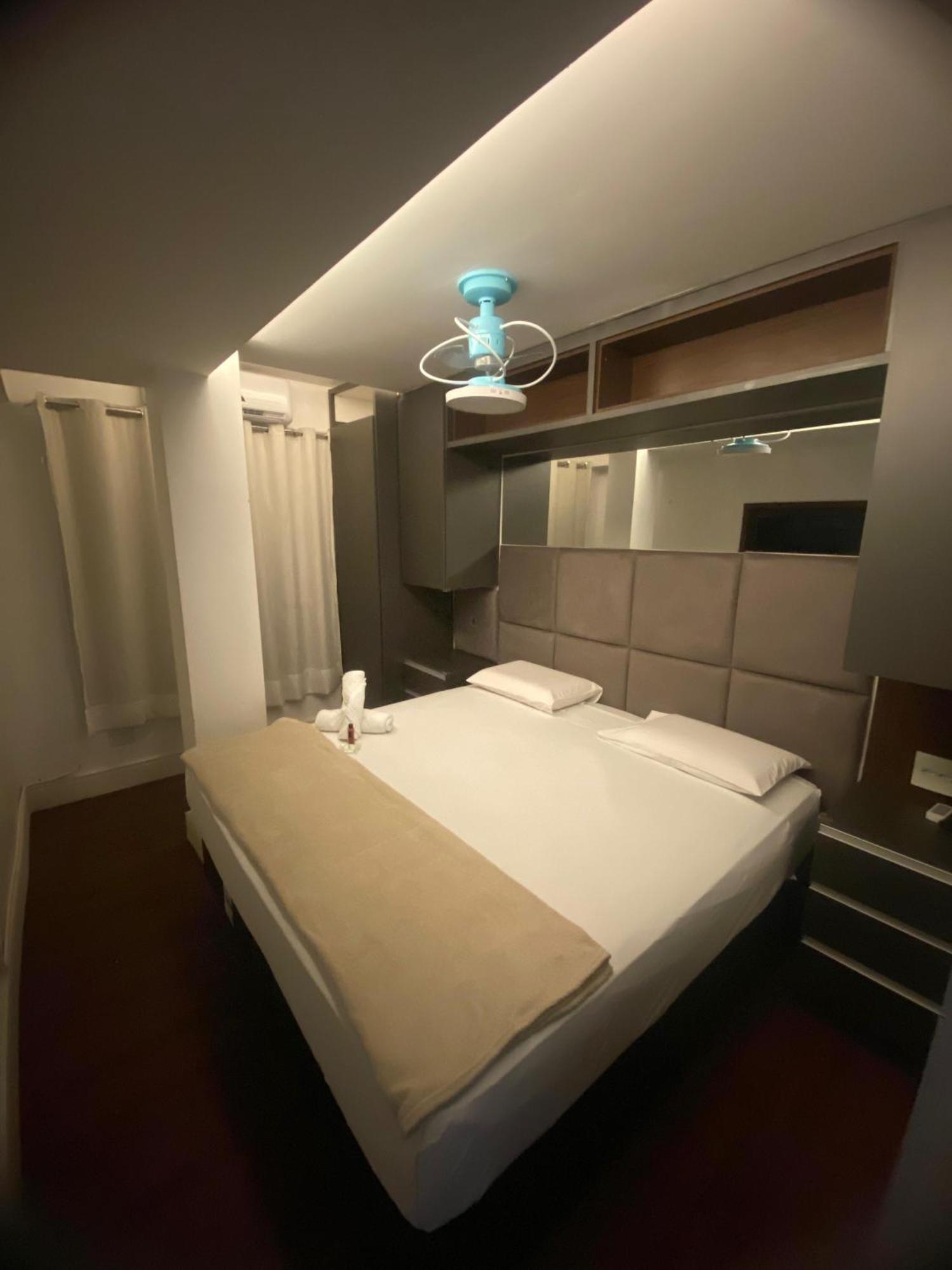 Quarto Deluxe com Cama de Casal ou 2 de Solteiro